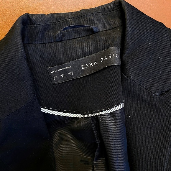 ZARA WOMAN Fitted Blazer in Black, Size S - Picture 5 of 5